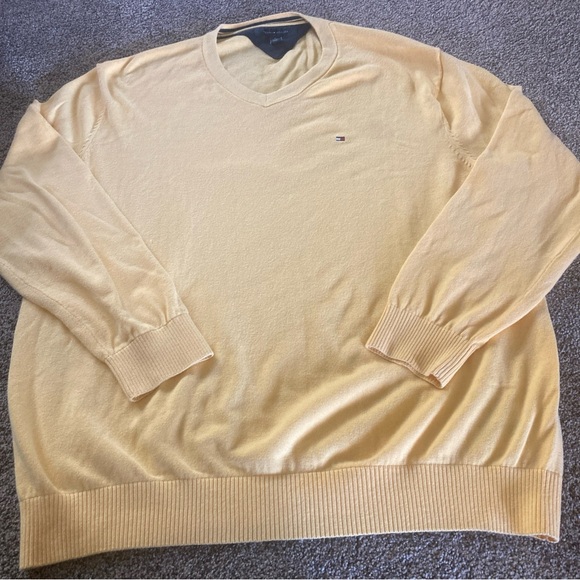 Tommy Hilfiger Mens Sweater Yellow XL Jumper VNeck Long Sleeve 💯 Percent Cotton - Picture 2 of 6